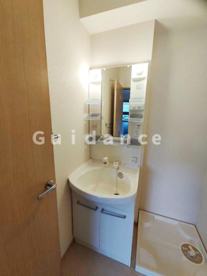 【洗面所】 | ロイヤルコートB棟