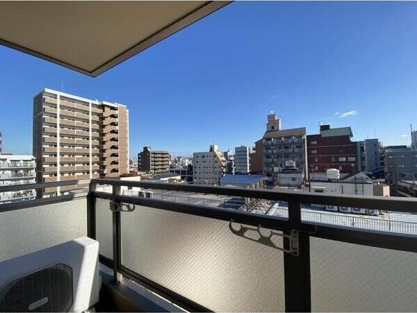 ラカーサ今里のバルコニー