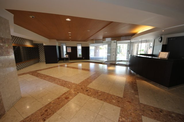 【エントランス】 | ロワールマンションアール春日