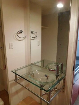 Branche用賀　礼金0　二面採光　宅配BOXの洗面所