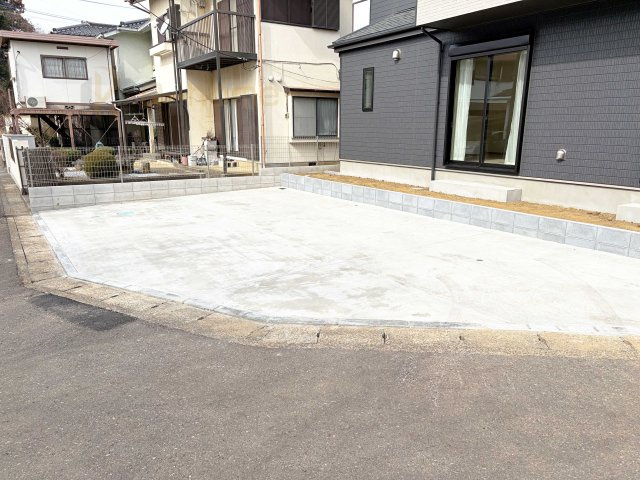 土浦市中高津2丁目　新築戸建て　A号棟の駐車場|カースペースは2台お停めいただけます♪