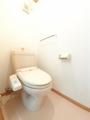 【トイレ】 | アルモニーハイツ | 落ち着いた色調のトイレです