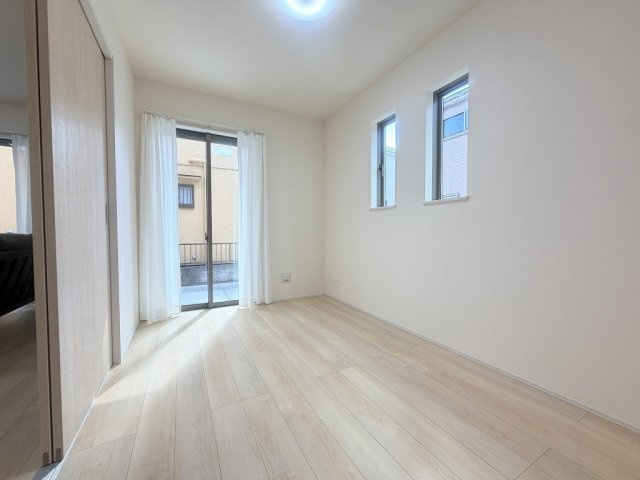 三郷市戸ケ崎　新築戸建　全2棟　B号棟の洋室|同施工会社の参考写真になります。