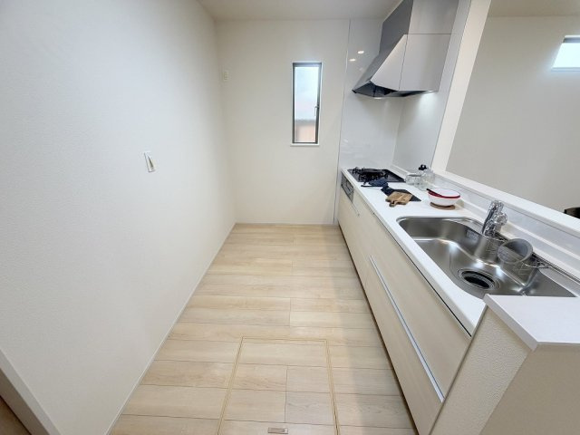 三郷市戸ケ崎　新築戸建　全2棟　B号棟のキッチン|同施工会社の参考写真になります。