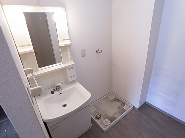 神戸市須磨区千守町１丁目のアパートの洗面所|シャンプードレッサー