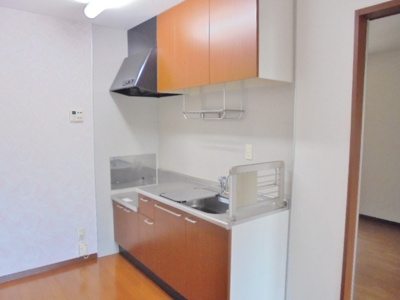 【キッチン】 | パビオン A棟 | 吊戸棚付き