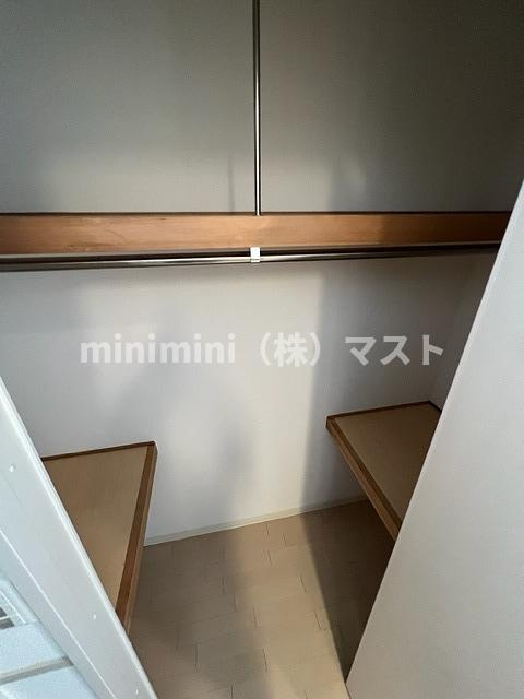 ロイヤルパークス桃坂の収納
