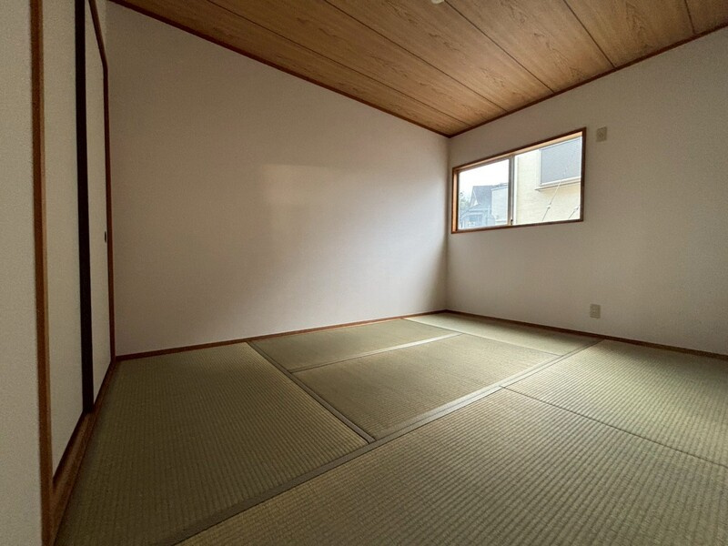 ロイヤルコート南別府A棟の和室