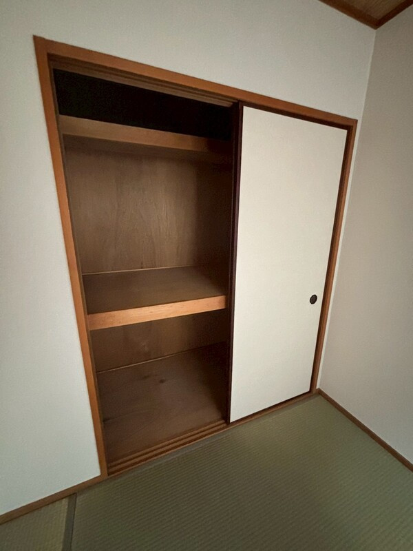 ロイヤルコート南別府A棟の収納