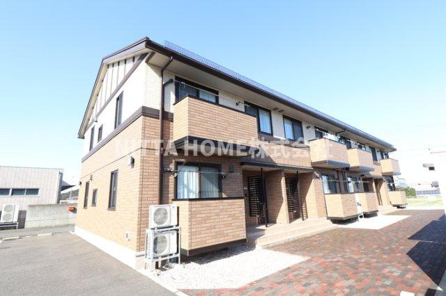 ラ・エスペランスⅤの外観|ホームセキュリティ加入済み◎室内収納たっぷり＆外部物置付きです◇