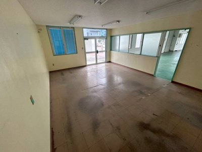 【内装】 | 宜野湾倉庫兼事務所 | ※退去前の為、写真と現状が異なる場合がございます