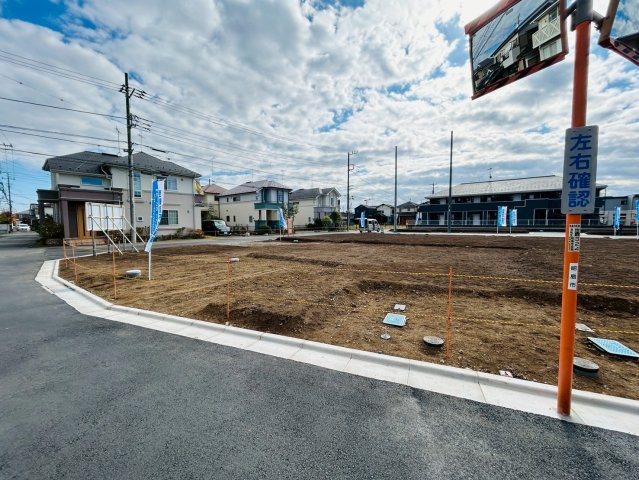 プレスティア昭島　宅地分譲全10区画売地　昭島市宮沢町　2号区　建築条件なしの外観|前面道路の幅員5ｍで駐車も楽々♪