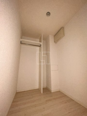 【収納】 | エイペックス東心斎橋Ⅱ | エイペックス東心斎橋II　ウォークインクローゼット