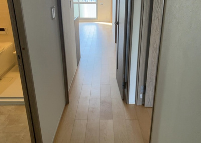 【内装】 | 東建座間ハイツ東館４号棟 | 内装はとにかくおしゃれなものがいい！と選ぶ前に、まず住んだ後のことを想像してみましょう。住んでみたらコンセントの位置が悪くて使いにくいなど出てきます。事前にどの家電をどこに置くか想定しておきましょう。