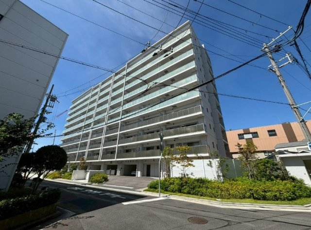 リアラス明石西新町の外観