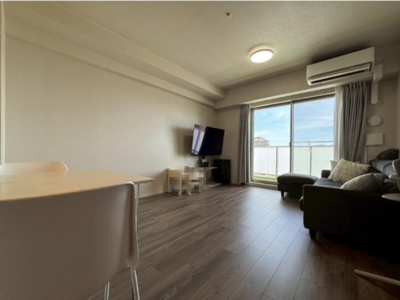 リアラス明石西新町の居間・リビング