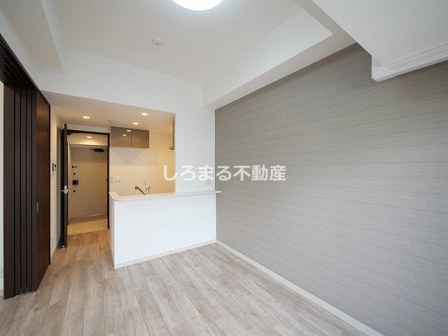 エステムコート大阪福島ルアーナの居間・リビング