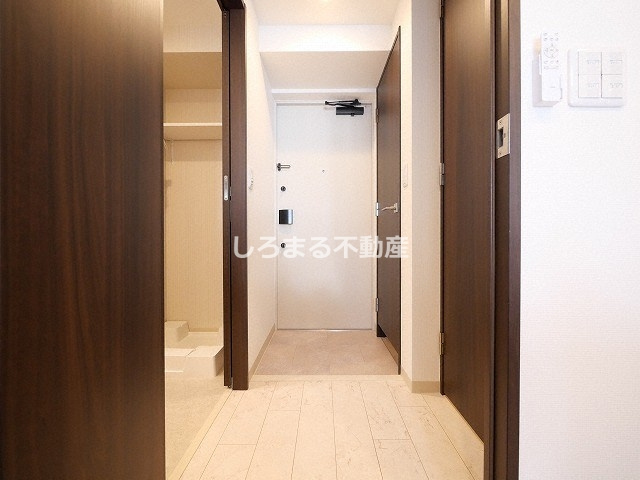 エステムコート大阪福島ルアーナの玄関