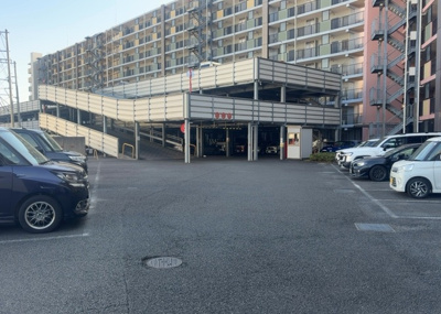 【設備】 | サンクレイドル橋本 | 共有部分は、住民なら誰もが使える設備のこと。例えば駐車場やエレベーター、インターネット設備、セキュリティ設備などがあります。他にも、マンションの廊下・外部階段やエントランス・ゴミ置き場などがあります。