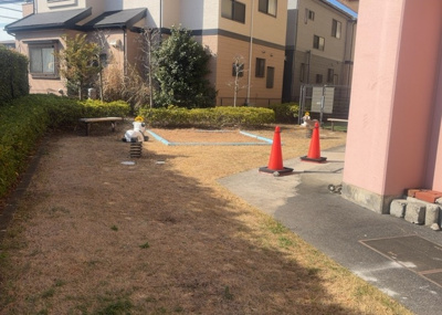 【外観】 | サンクレイドル橋本 | 景色重視でお家選ぶをするとスーパーが遠い！学校が遠い！など生活をするうえで利便性で困ることもあります。まず一度現地を見学する際に、周辺の施設などがあるかを確認し、暮らし始めた後のことを想像しましょう。