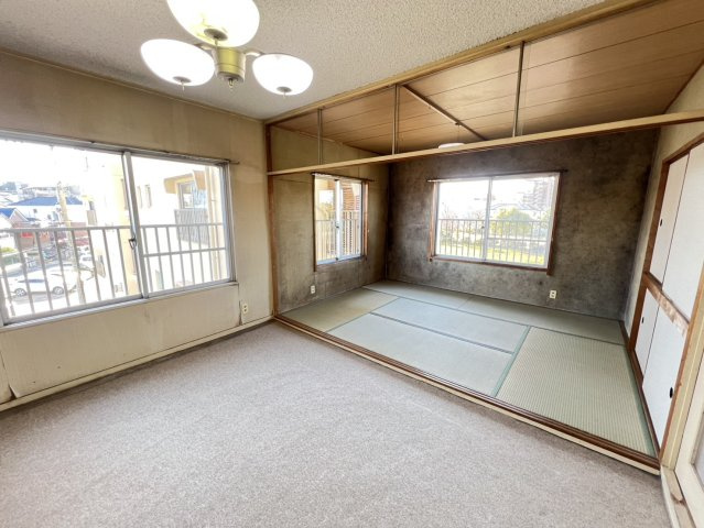 伊川谷住宅4号棟の居間・リビング