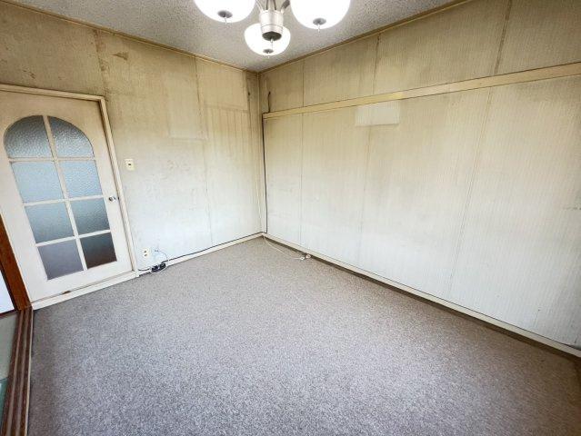 伊川谷住宅4号棟の洋室