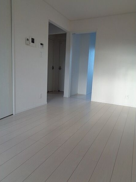 ルーベンス東の居間・リビング