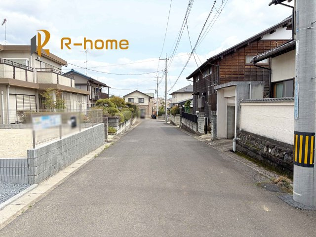 第2石岡市茨城　新築戸建て　1号棟の前面道路含む現地写真|堂々！建物完成♪実際のお部屋をご見学可能です♪
ご見学が一番の資料！お気軽にお問い合わせ下さい♪