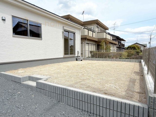 第2石岡市茨城　新築戸建て　1号棟の庭|広々とした日当たりの良いお庭でお家時間を満喫！便利な立水栓付きです♪