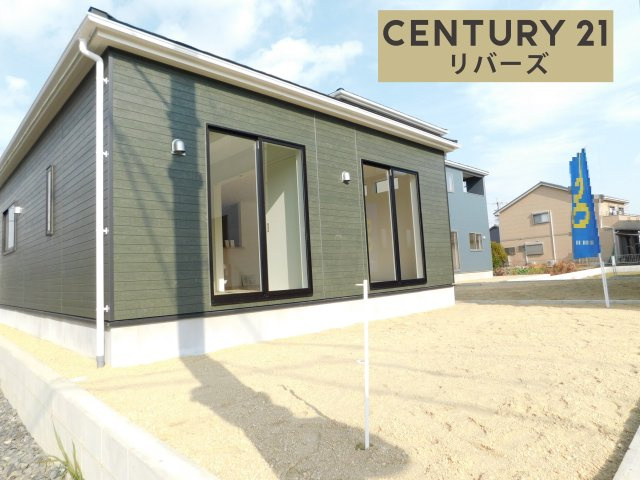 あま市篠田小塚の新築一戸建の外観|◇１号棟◇　新価格！！いつでも見学出来ます♪（お問合せ当日、平日、水曜、夜間でもＯＫ）　駐車４台可能！　開放的な角地！　敷地６５．５２坪！　南に庭付き、陽当たり良好！！　生涯住みやすい人気の平屋戸建♪