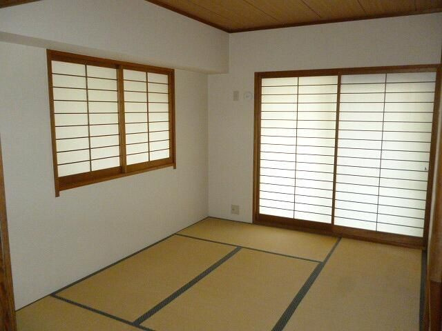 朝日プラザ紺屋町の和室