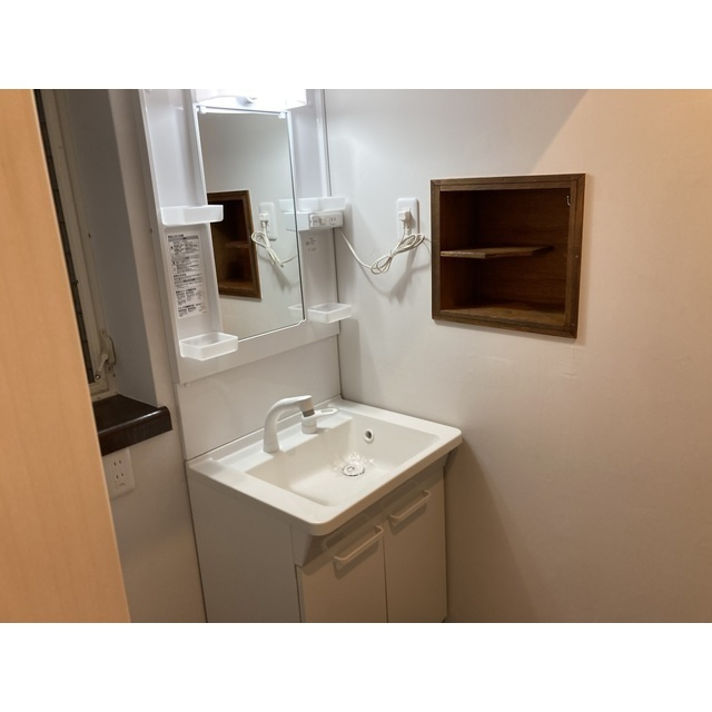 リブレス南町戸建の洗面所