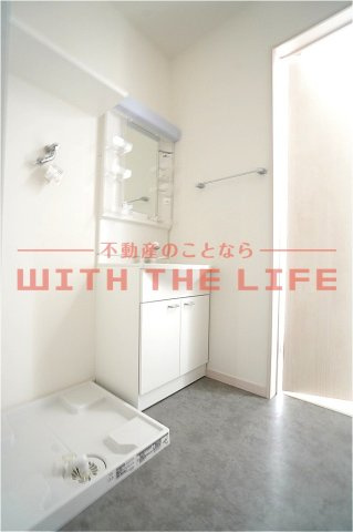 レアルグレイス　A棟【キャッシュバック対象】の洗面所|コンパクトで使いやすい洗面所