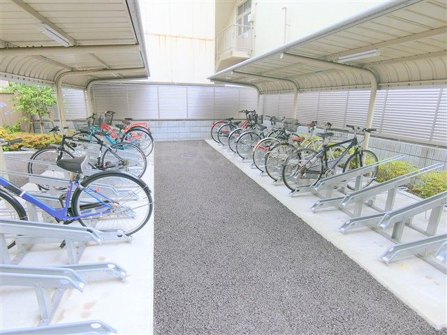 DIPS南六郷ディップスのその他共用部分|屋根付きラック式の駐輪場
