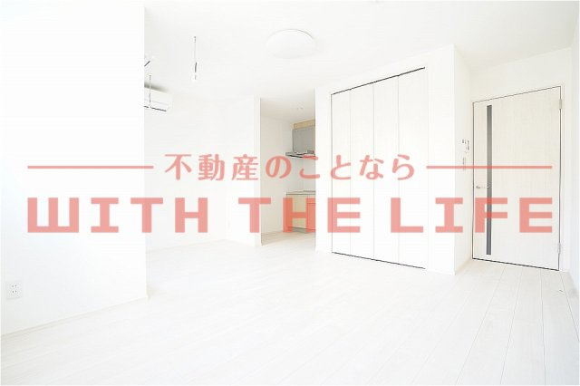 レアルグレイス　A棟【キャッシュバック対象】の居間・リビング|使いやすい洋室です