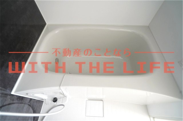 レアルグレイス　A棟【キャッシュバック対象】の浴室|コンパクトで使いやすいお風呂です