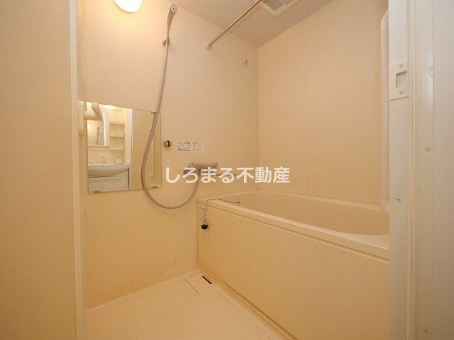 グランシャリオ（関目）の浴室