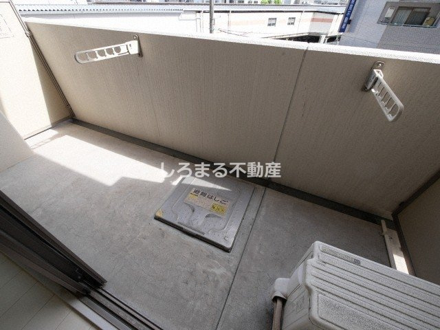 グランシャリオ（関目）のバルコニー