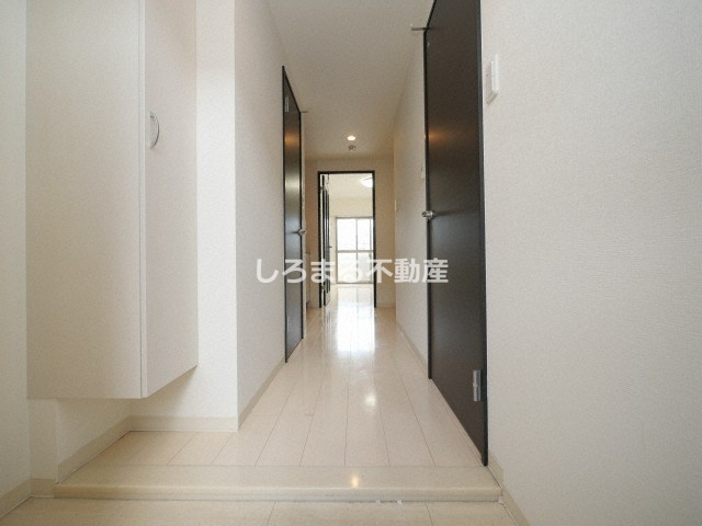 グランシャリオ（関目）の玄関