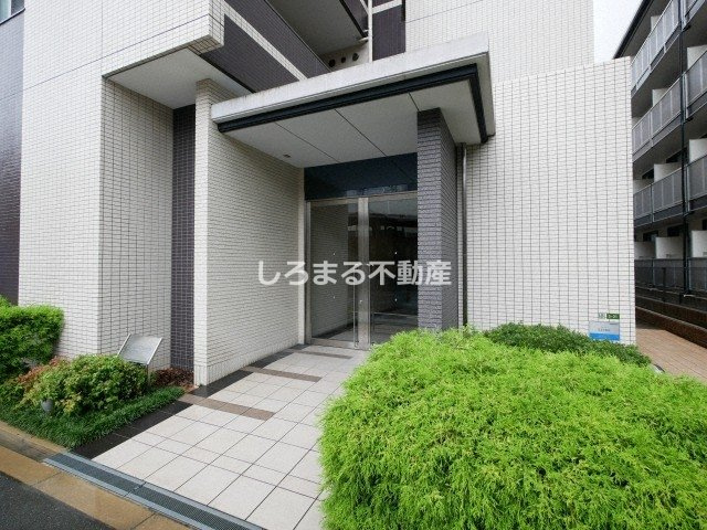 グランシャリオ（関目）のエントランス