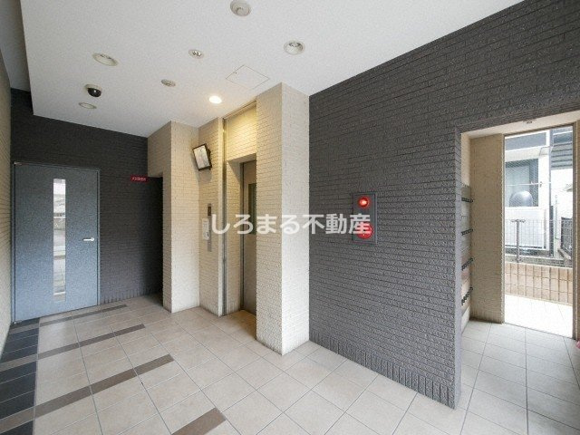 グランシャリオ（関目）のエントランス