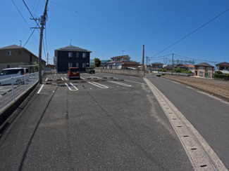 【駐車場】