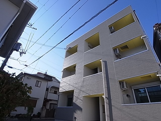 神戸市長田区長楽町４丁目のアパートの外観