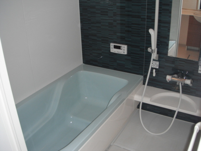 スリー・スター Ⅴ号館 Ａの浴室|浴室