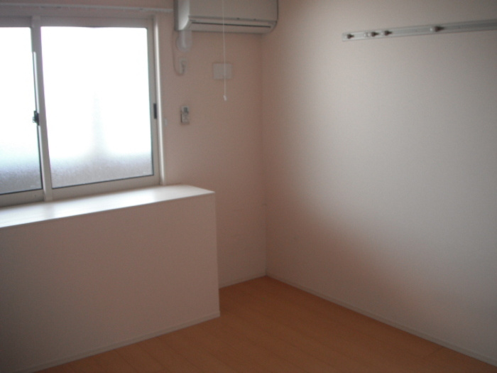 スリー・スター Ⅴ号館 Ａの内装|北洋室