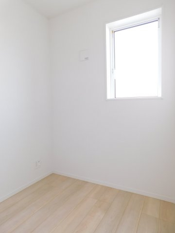 あま市篠田小塚の新築一戸建のその他|◇テレワークルーム◇　　２．５帖のテレワークルーム！　エアコン設置可　納戸としてもお使いいただけます♪