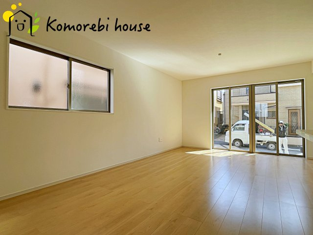 KIP上尾市浅間台　2期　新築一戸建て　テラシエ　01の居間・リビング|26.3.5撮影済み