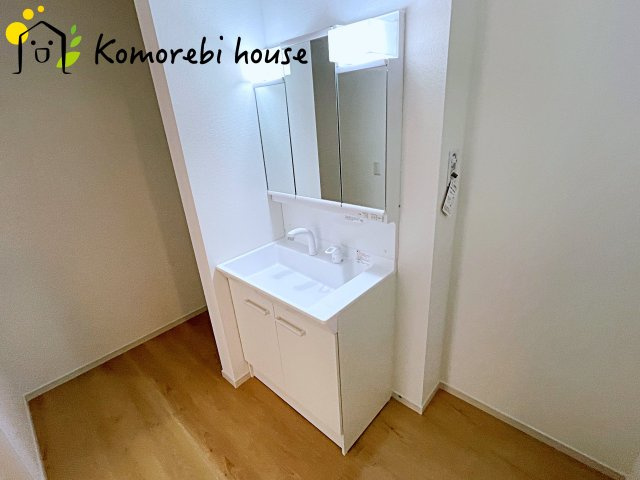 KIP上尾市浅間台　2期　新築一戸建て　テラシエ　01の独立洗面台|26.3.5撮影済み