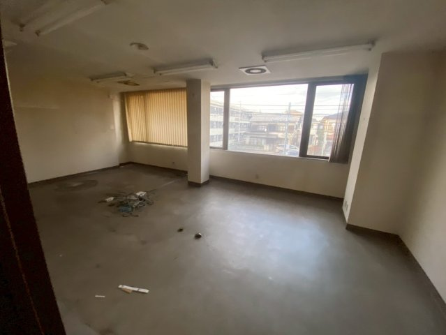 津田沼ビルの内装