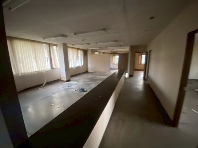 津田沼ビルの内装